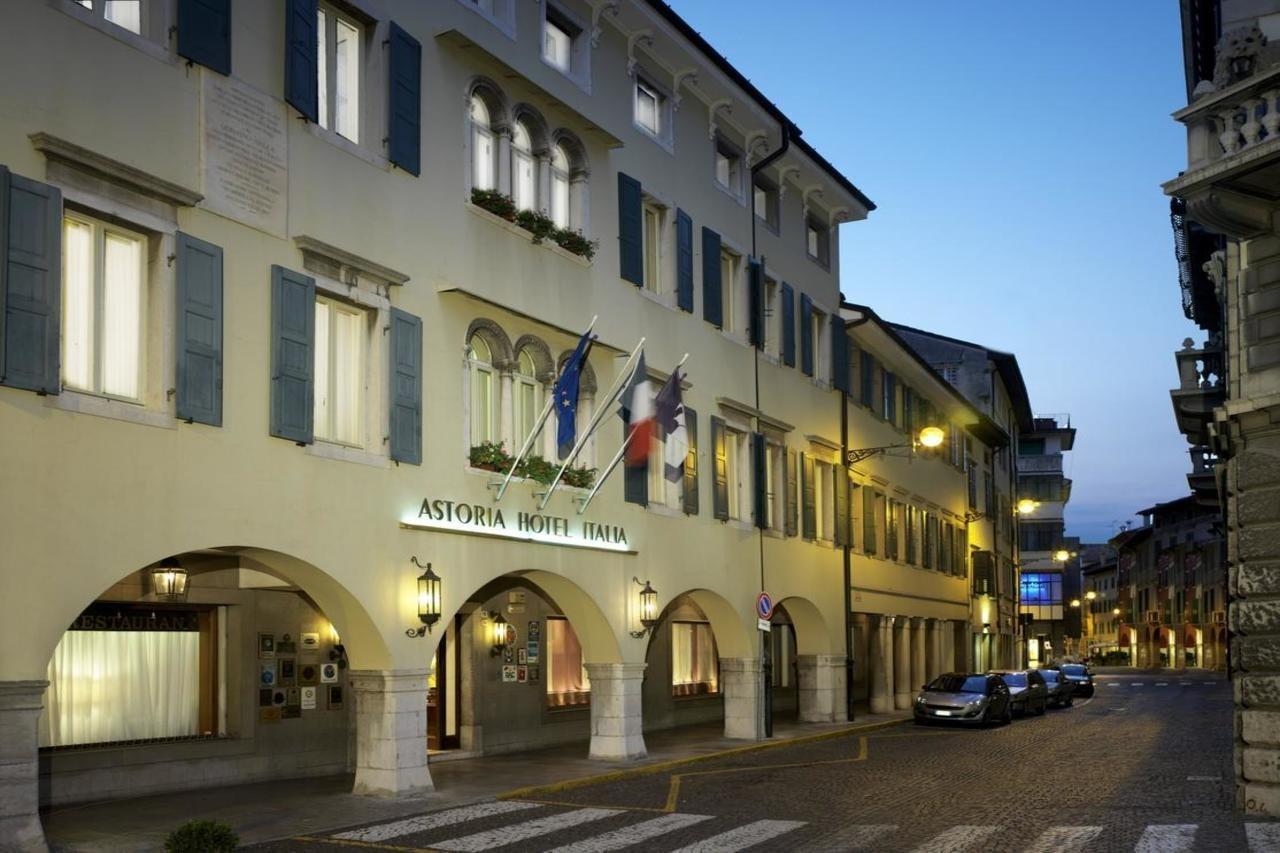 Astoria Hotel Italia Udine Exteriör bild