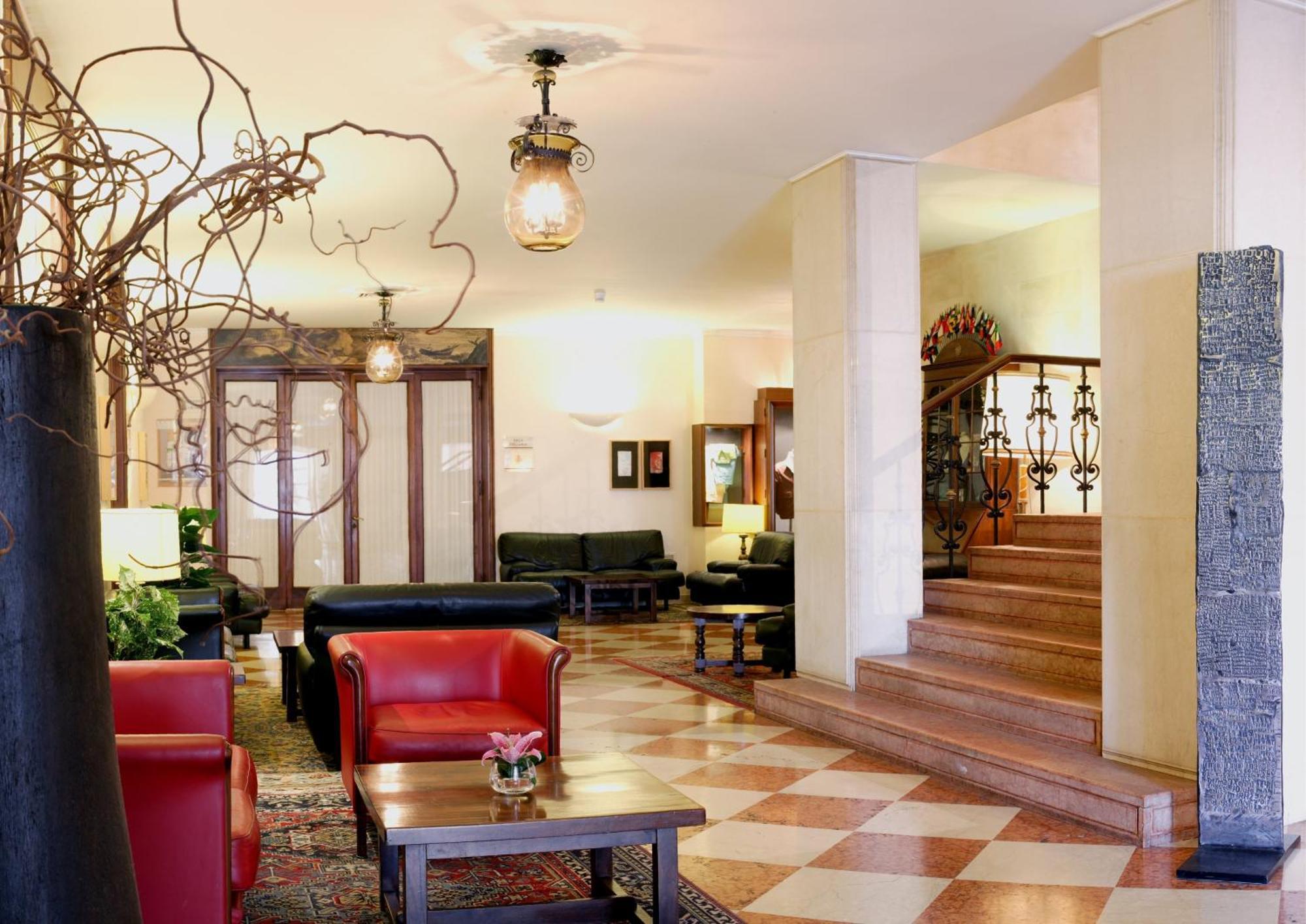 Astoria Hotel Italia Udine Exteriör bild
