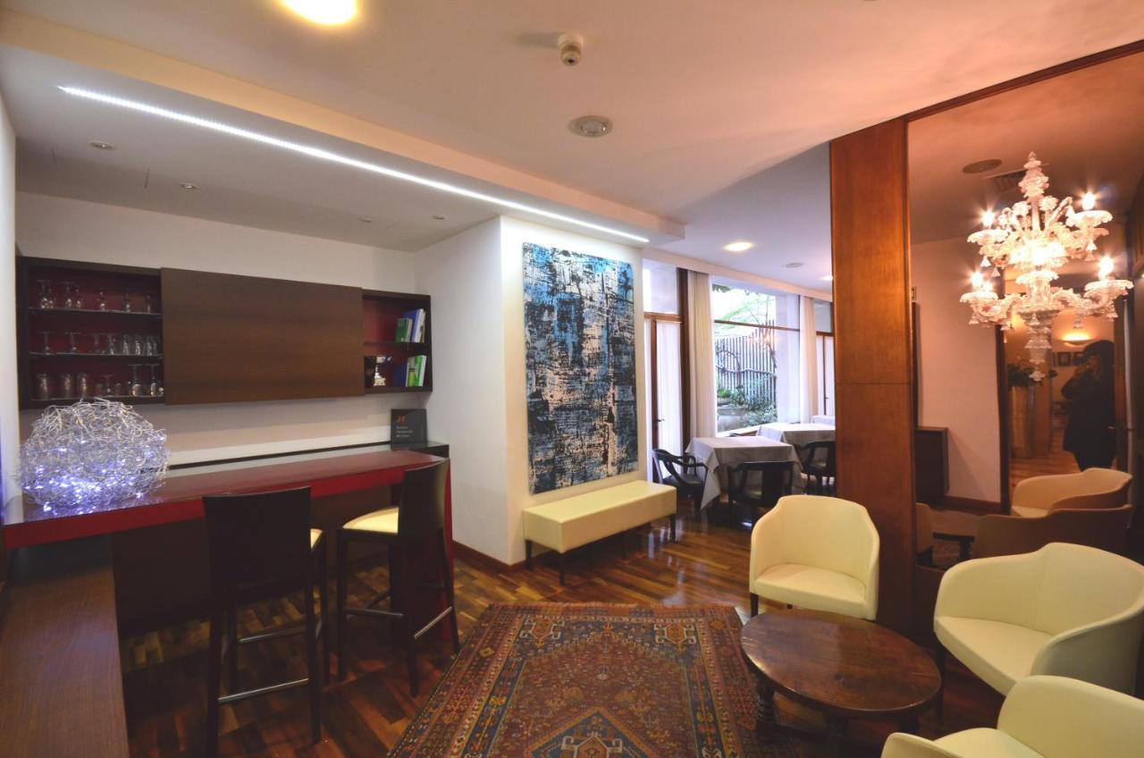 Astoria Hotel Italia Udine Exteriör bild
